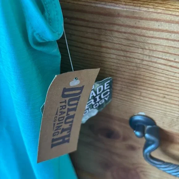 NWT Duluth Trading Cool Touch V-Neck Sleeveless Top - Picture 3 of 5